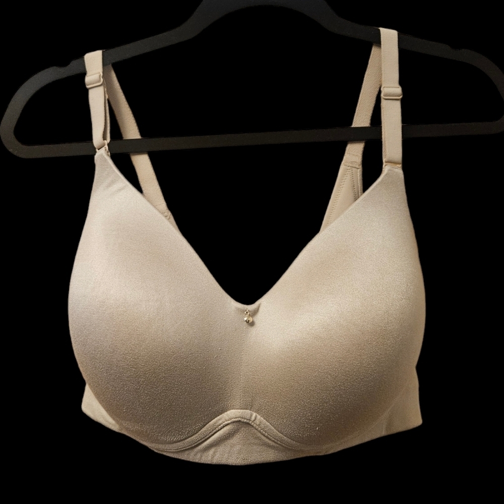 Cacique Invisible Backsmoother Lightly Lined No-Wire Bra